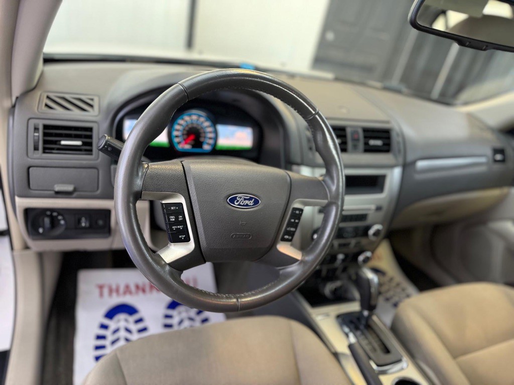 2011 Ford Fusion Image 16