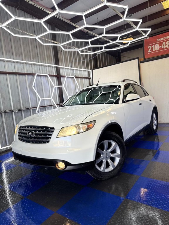 2005 INFINITI FX35 Image 9