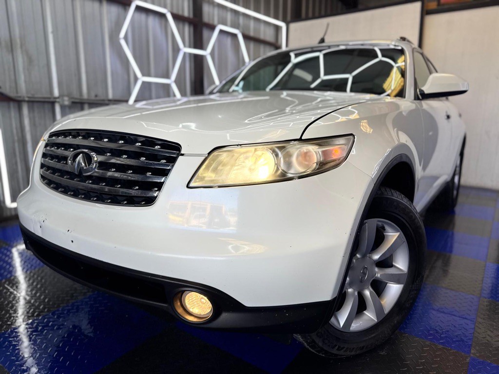 2005 INFINITI FX35 Image 10