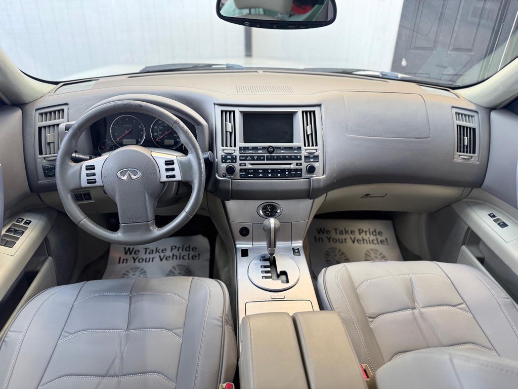 2005 INFINITI FX35 Image 28
