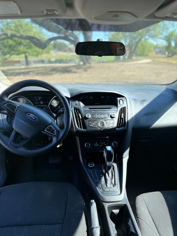 2015 Ford Focus Image 5