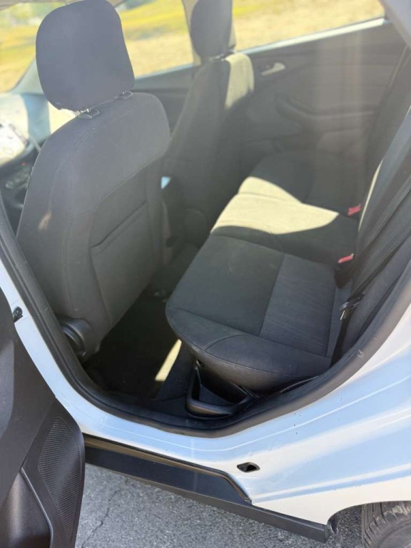 2015 Ford Focus Image 6