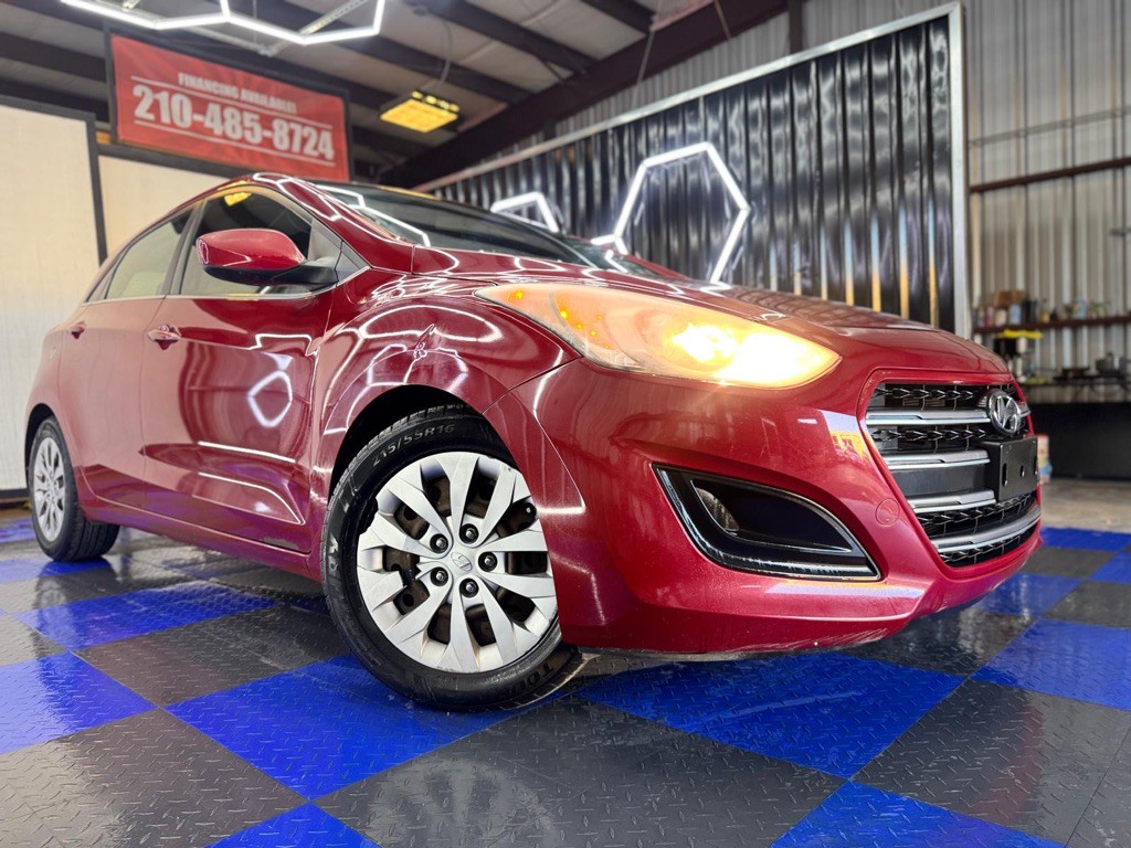 2016 Hyundai Elantra Image 2