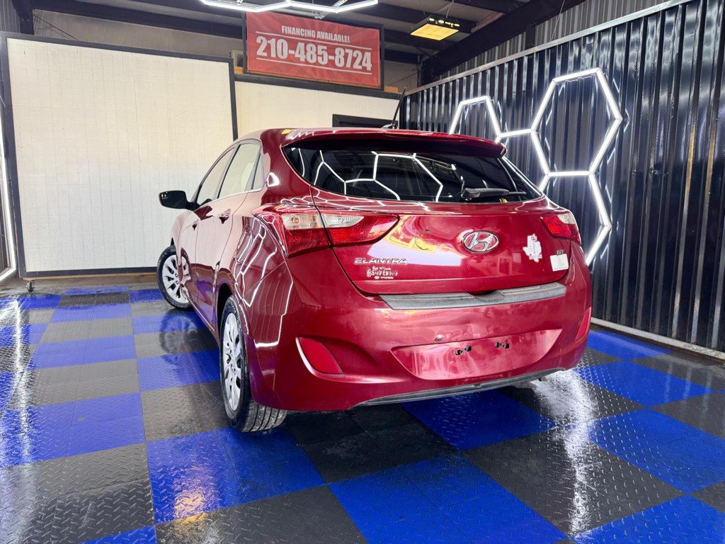 2016 Hyundai Elantra Image 4