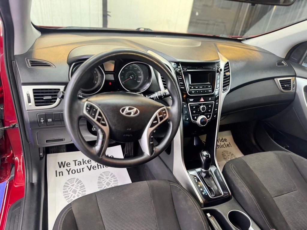 2016 Hyundai Elantra Image 10