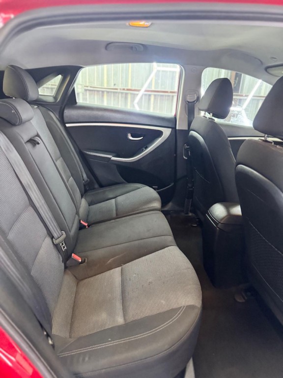 2016 Hyundai Elantra Image 11