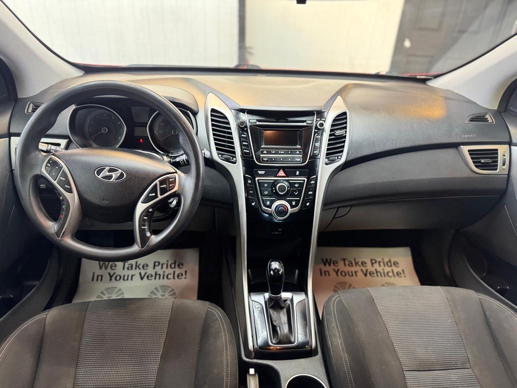 2016 Hyundai Elantra Image 14