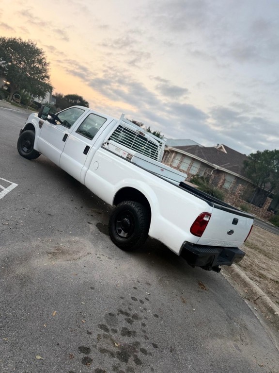2010 Ford F-250 Image 3