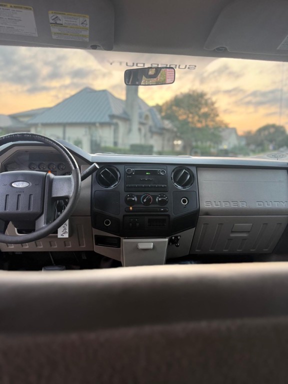 2010 Ford F-250 Image 10