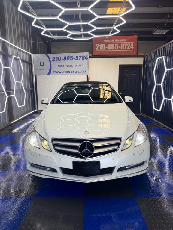 2012 Mercedes-Benz E-Class Image 4