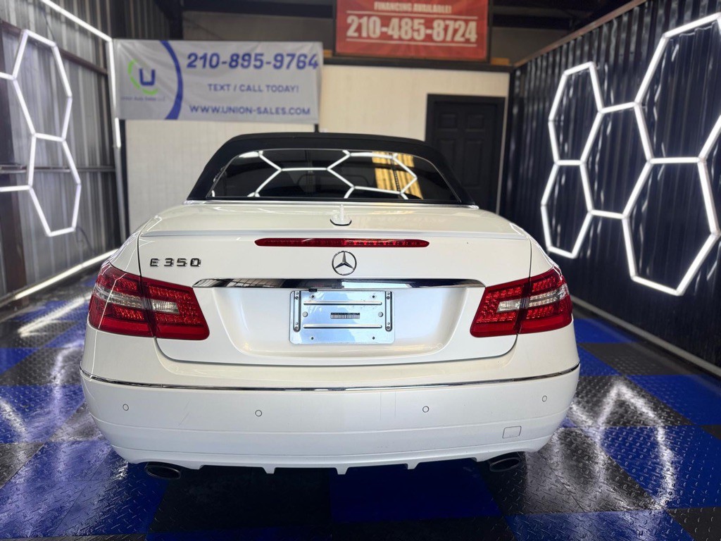 2012 Mercedes-Benz E-Class Image 20