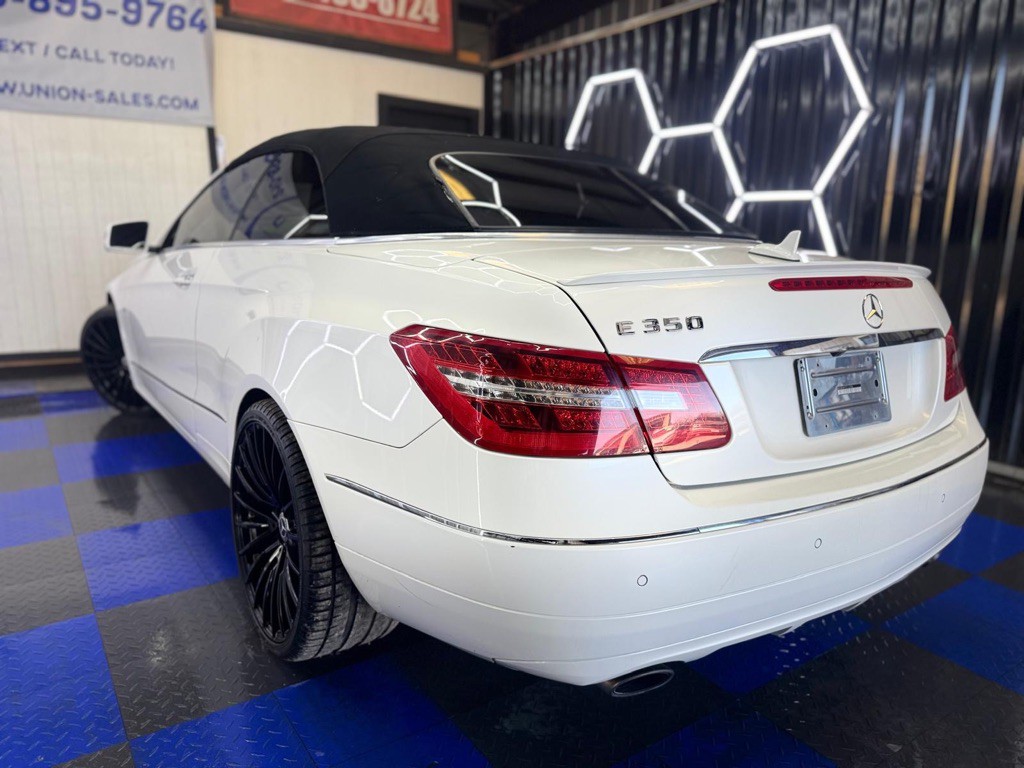 2012 Mercedes-Benz E-Class Image 22