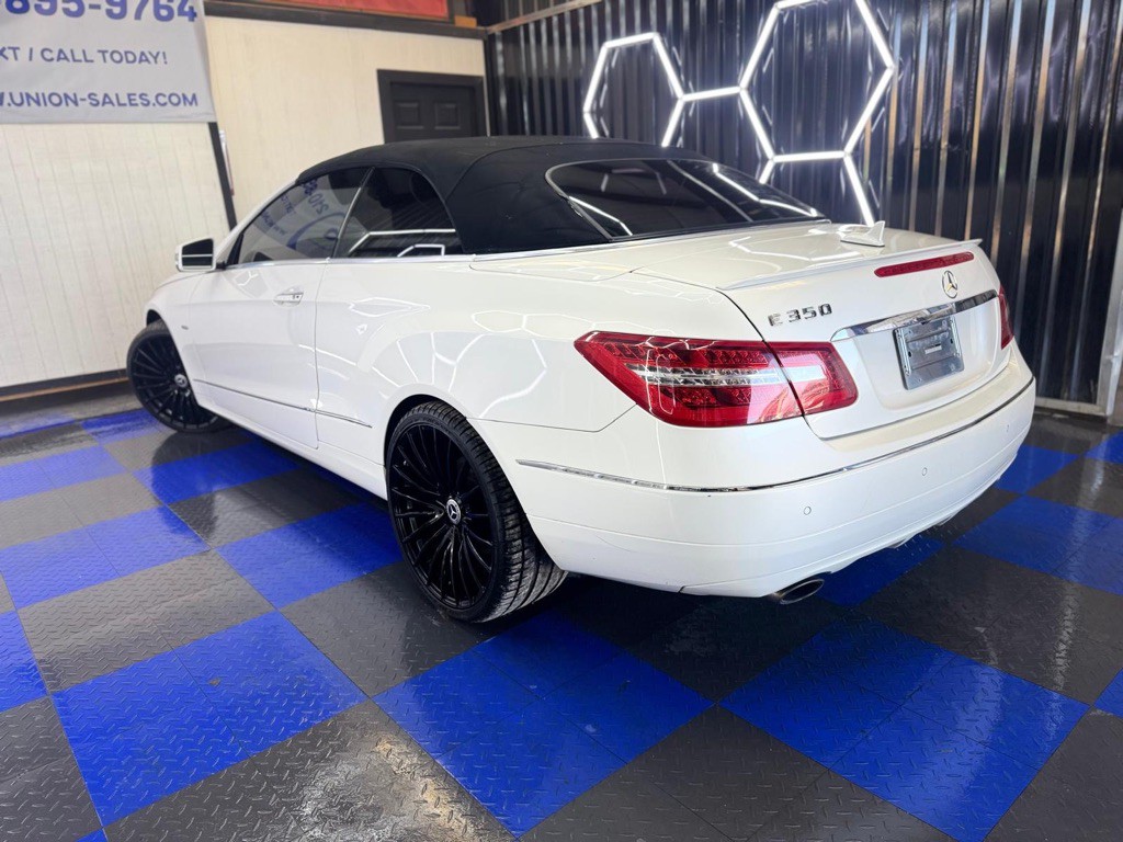 2012 Mercedes-Benz E-Class Image 23