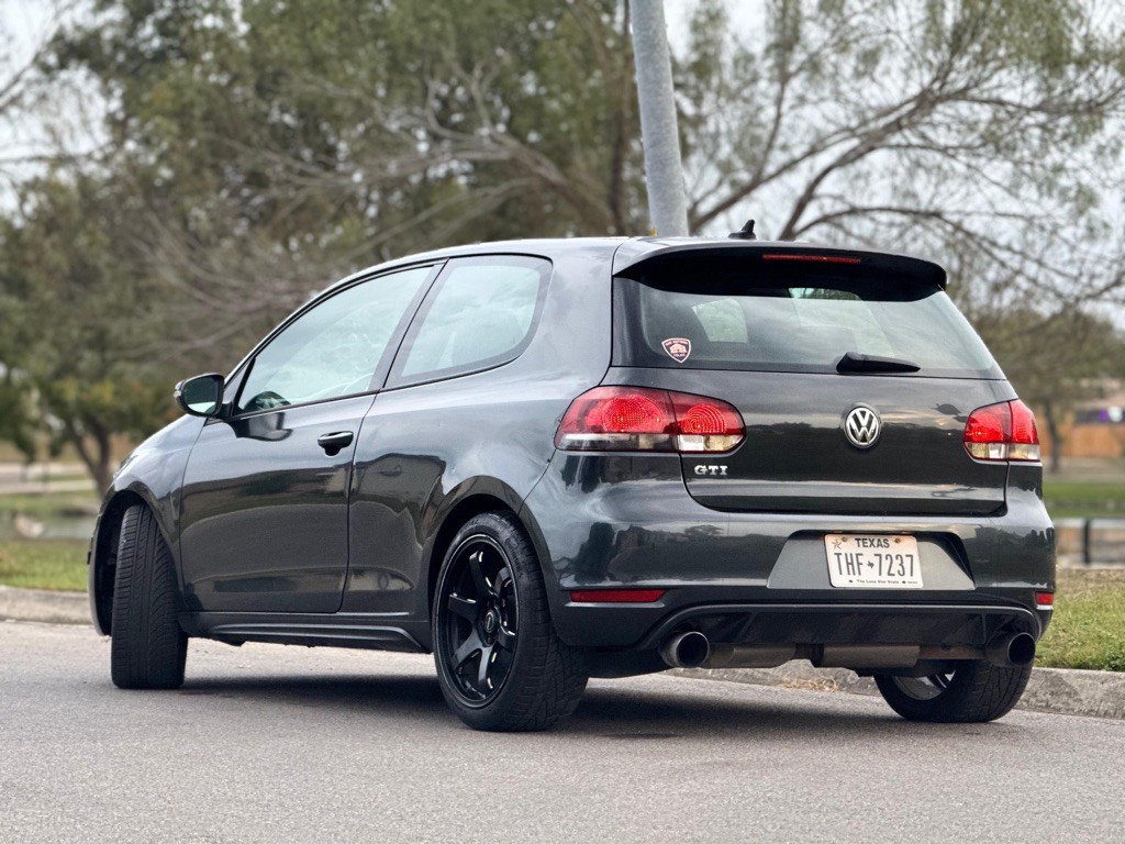 2013 Volkswagen GTI Image 8