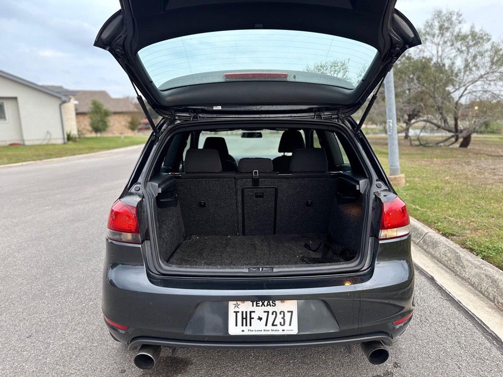 2013 Volkswagen GTI Image 11