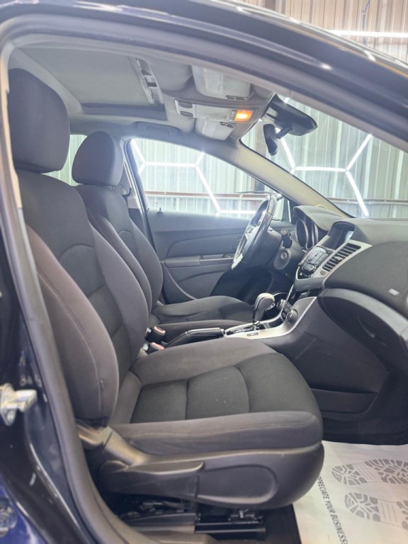 2013 Chevrolet Cruze Image 11