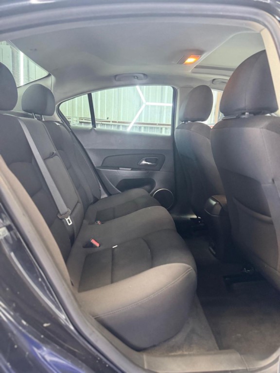 2013 Chevrolet Cruze Image 12