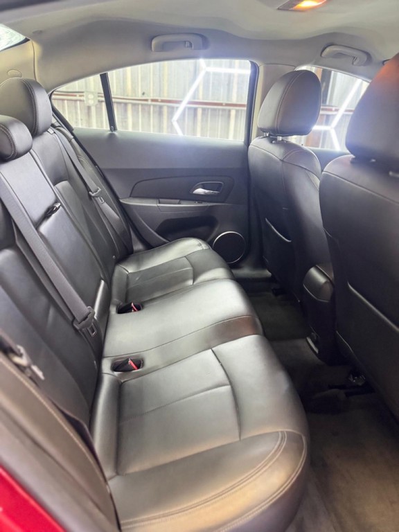 2011 Chevrolet Cruze Image 12