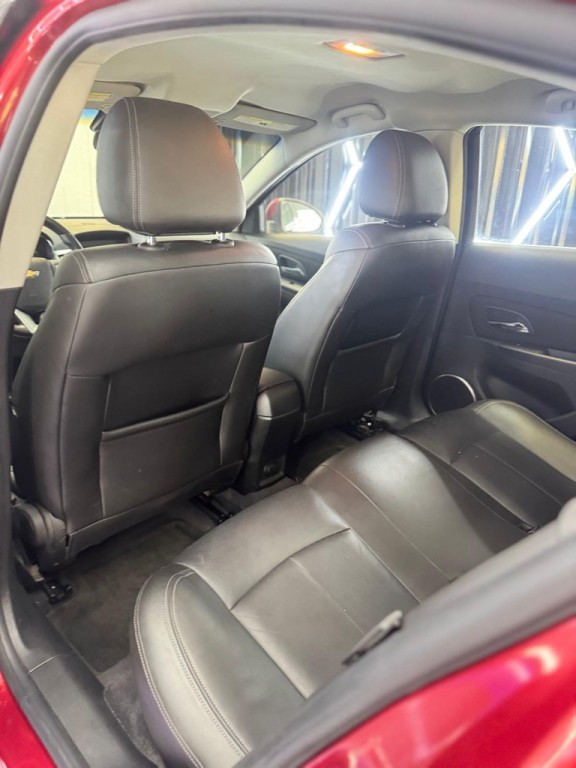 2011 Chevrolet Cruze Image 14