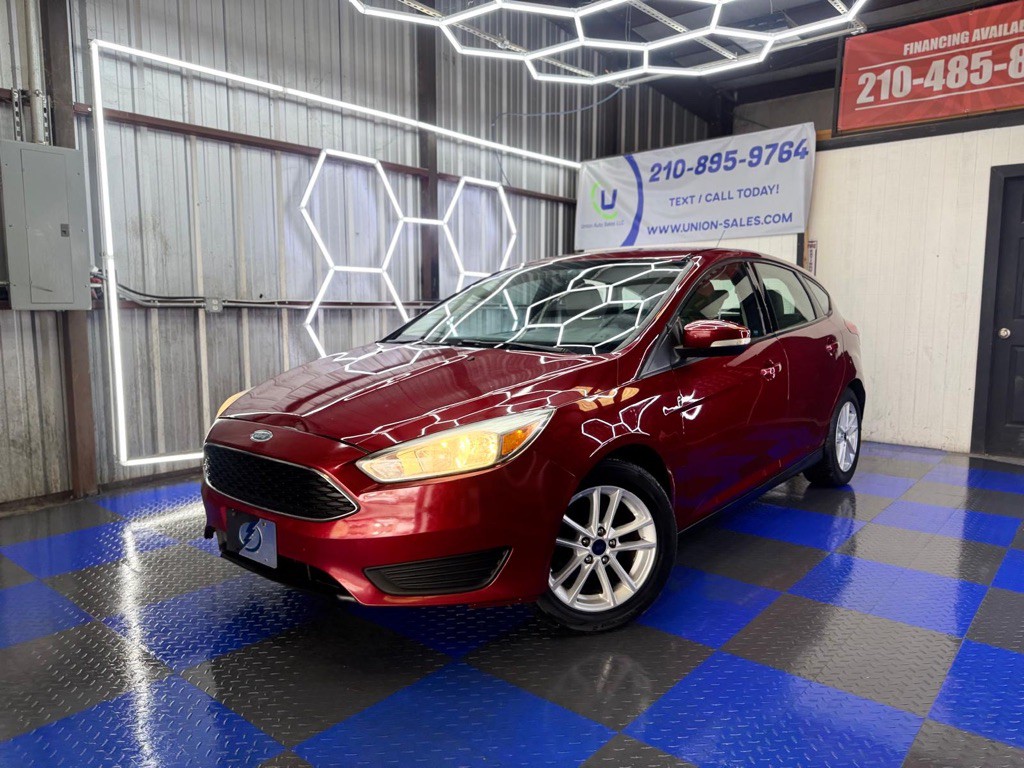 2017 Ford Focus Image 9