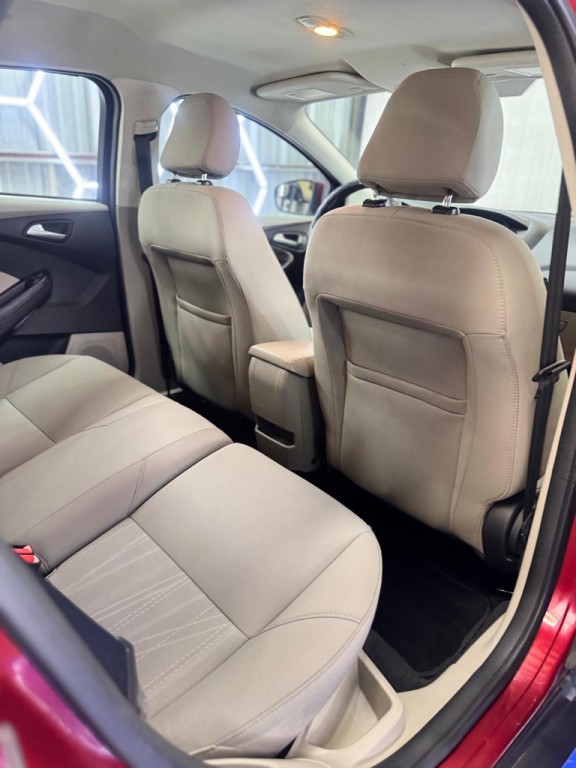 2017 Ford Focus Image 15