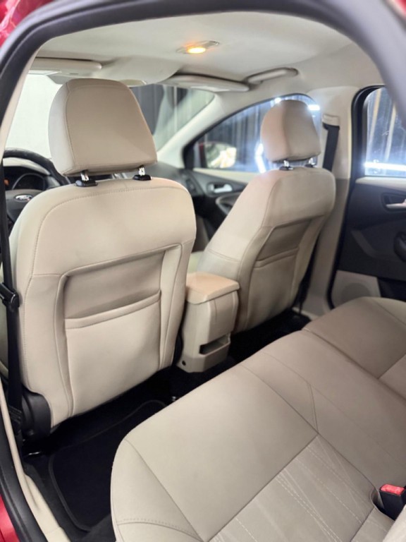 2017 Ford Focus Image 16