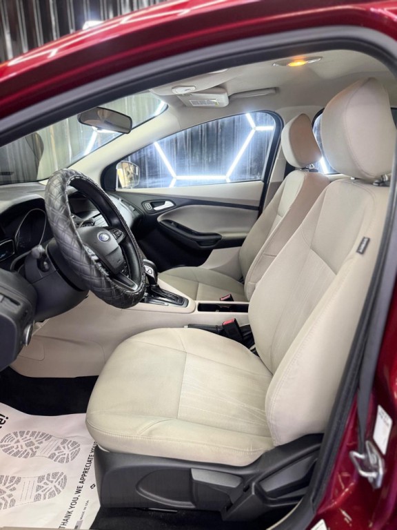 2017 Ford Focus Image 20