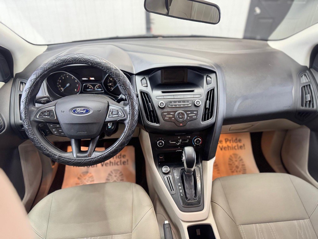 2017 Ford Focus Image 21