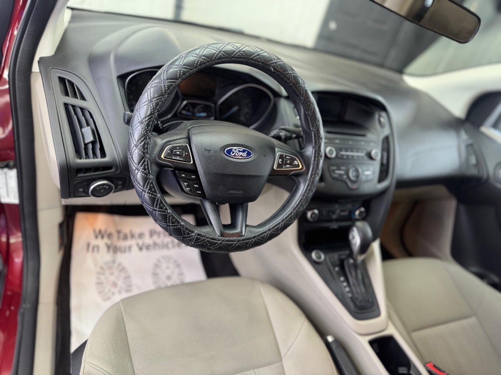 2017 Ford Focus Image 22