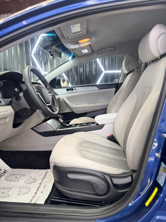 2016 Hyundai Sonata Image 18