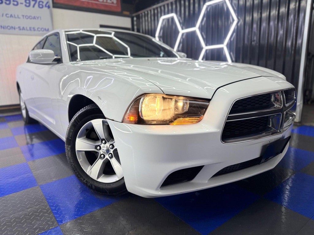 2013 Dodge Charger Image 2