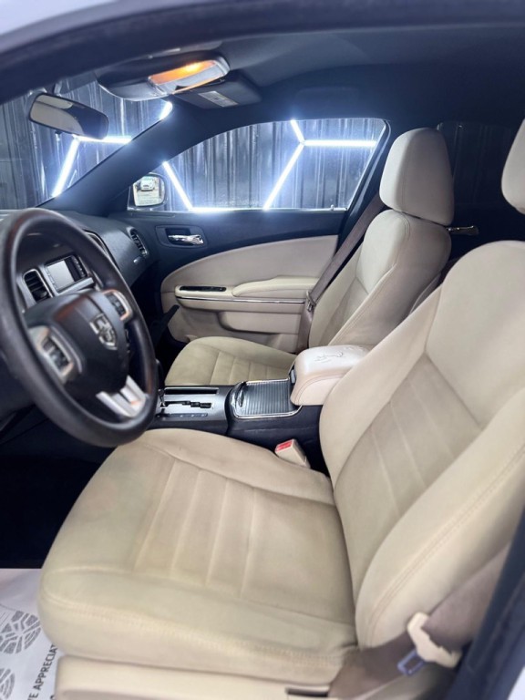 2013 Dodge Charger Image 20