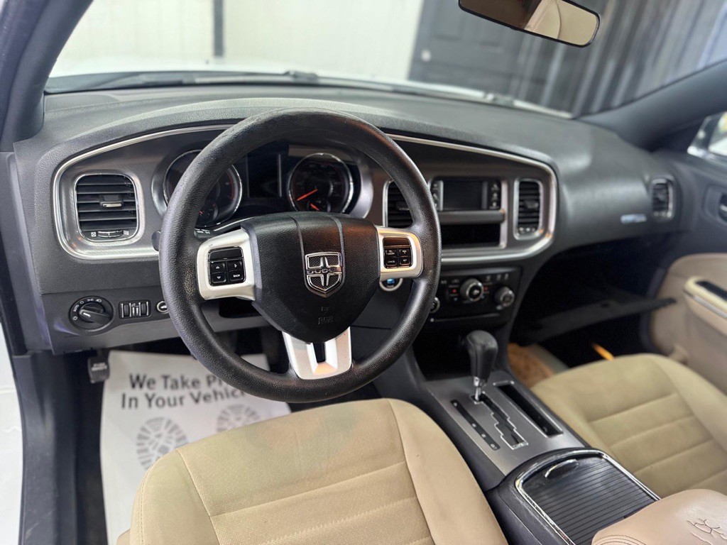 2013 Dodge Charger Image 21