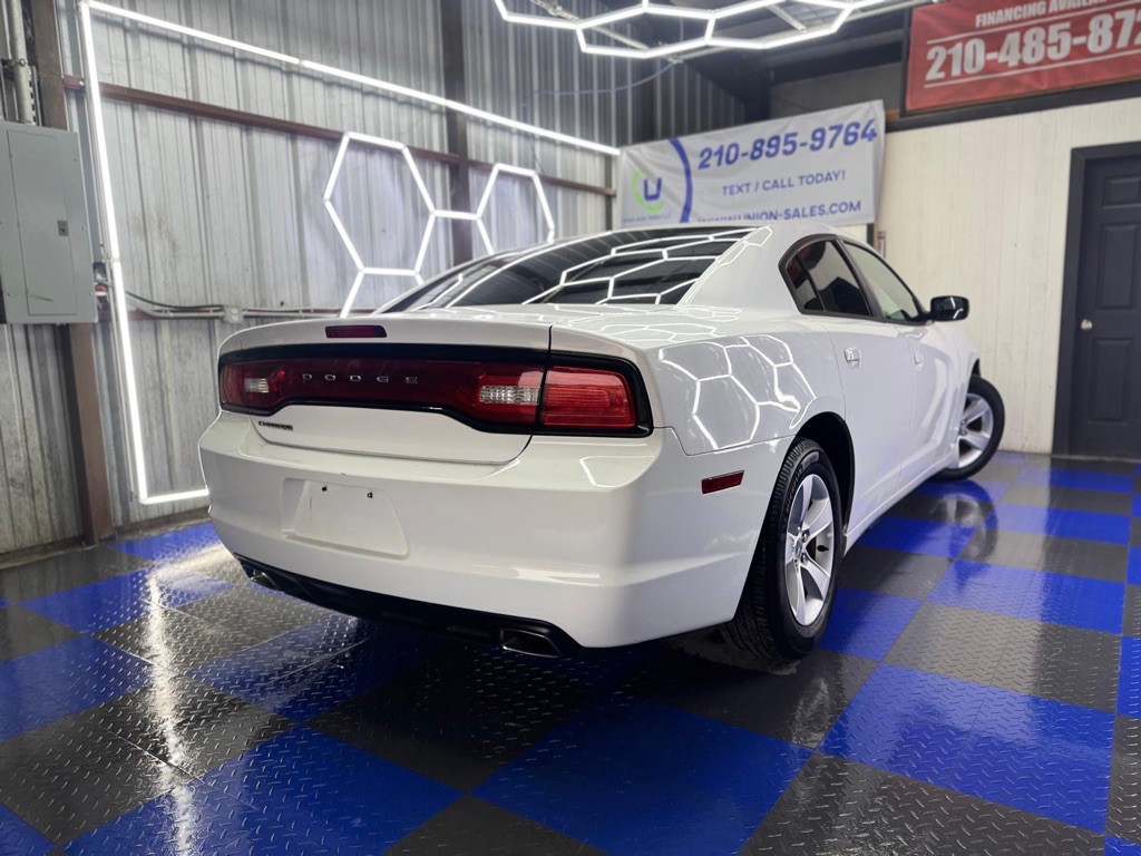 2013 Dodge Charger Image 23