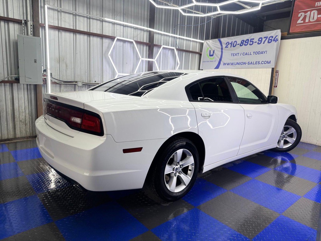 2013 Dodge Charger Image 25