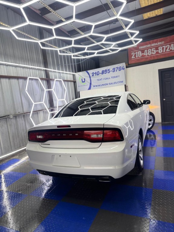 2013 Dodge Charger Image 26