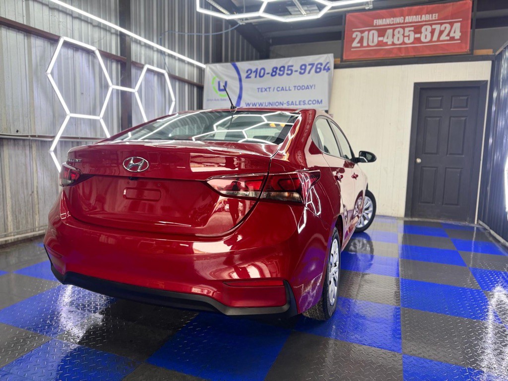 2018 Hyundai Accent Image 23