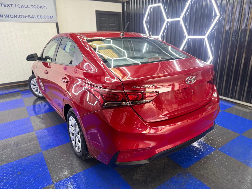 2018 Hyundai Accent Image 28