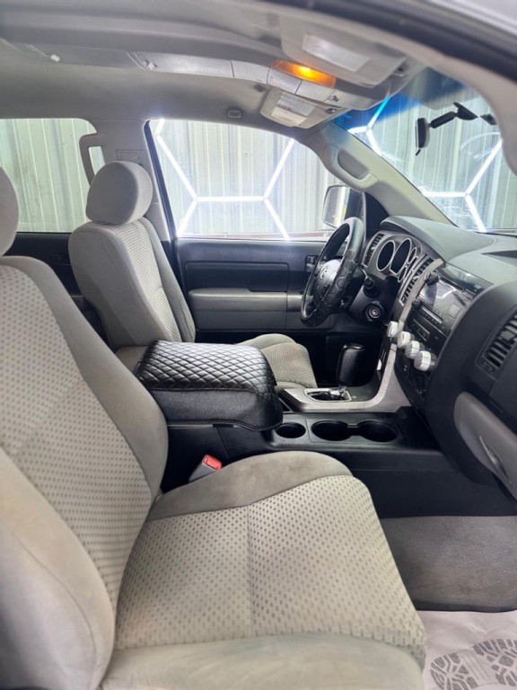 2010 Toyota Tundra Image 22
