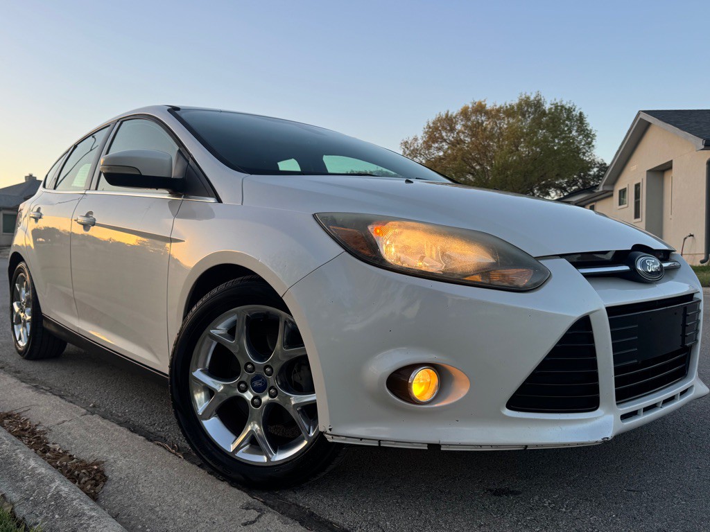 2012 Ford Focus Image 2