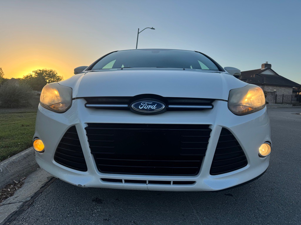 2012 Ford Focus Image 5