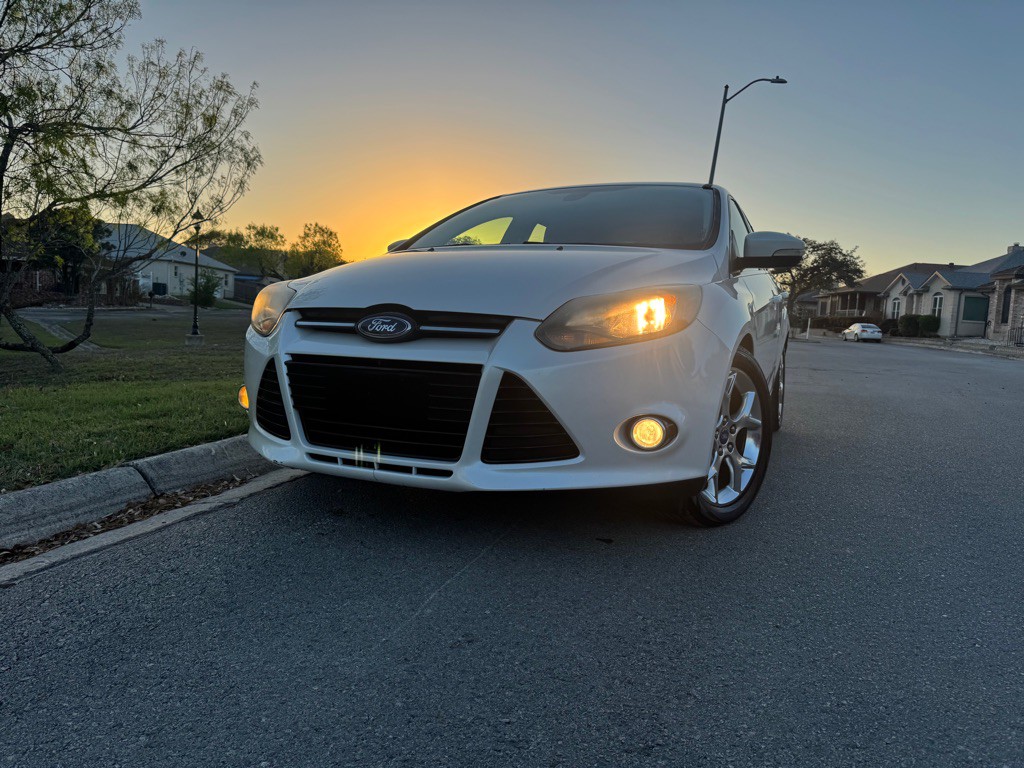 2012 Ford Focus Image 8