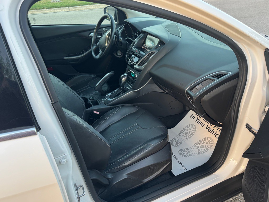 2012 Ford Focus Image 13