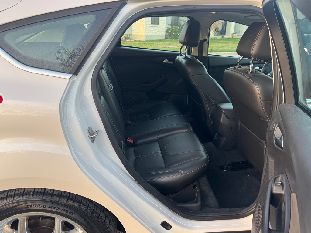 2012 Ford Focus Image 14