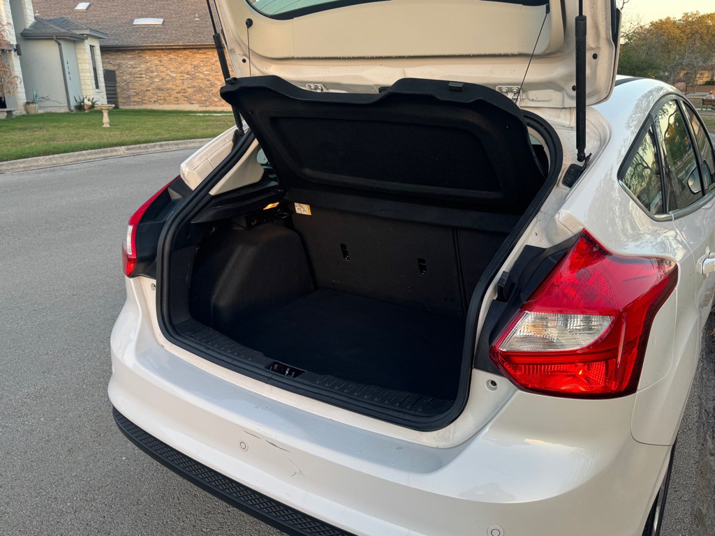 2012 Ford Focus Image 15