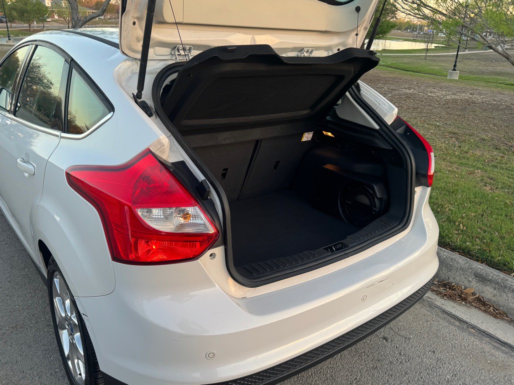 2012 Ford Focus Image 18