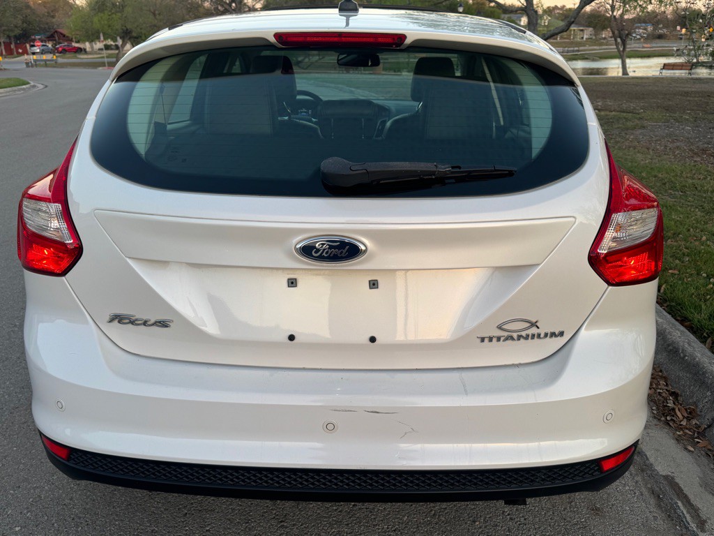 2012 Ford Focus Image 32