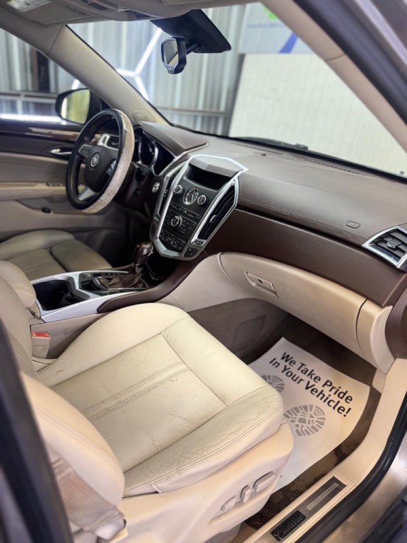 2011 Cadillac SRX Image 12