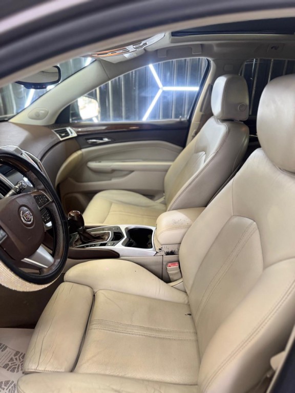 2011 Cadillac SRX Image 17