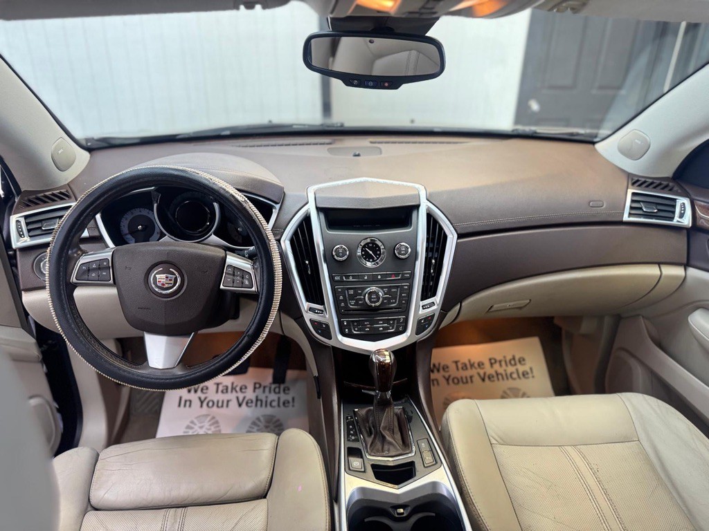 2011 Cadillac SRX Image 18